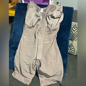 Women's Shapewear Bodysuit in Taupe